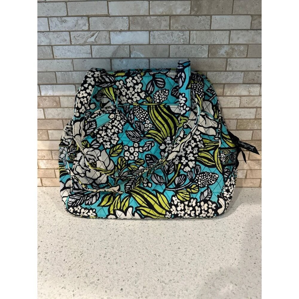 VERA BRADLEY Island Blooms Sweetheart Shoulder Bag Purse Cotton Quilted Zippered